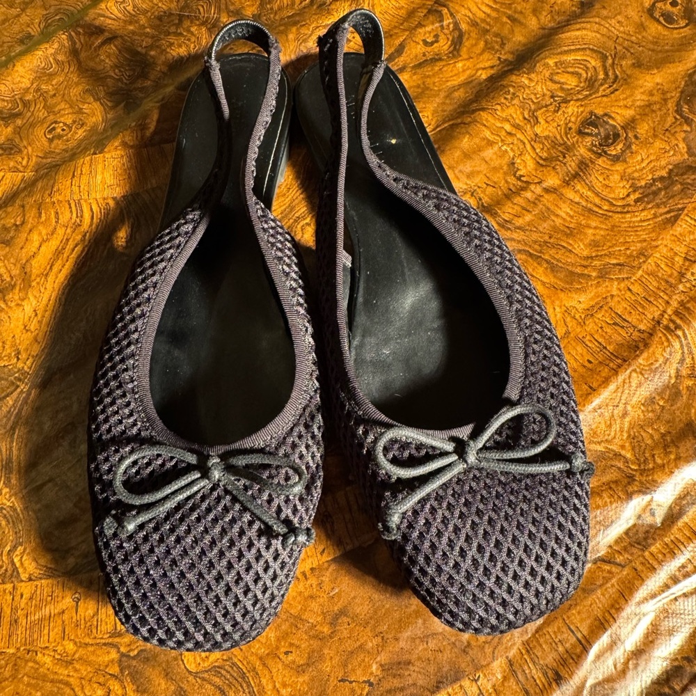 AEROSOLES Black Slingback Flats with Bow Detail
